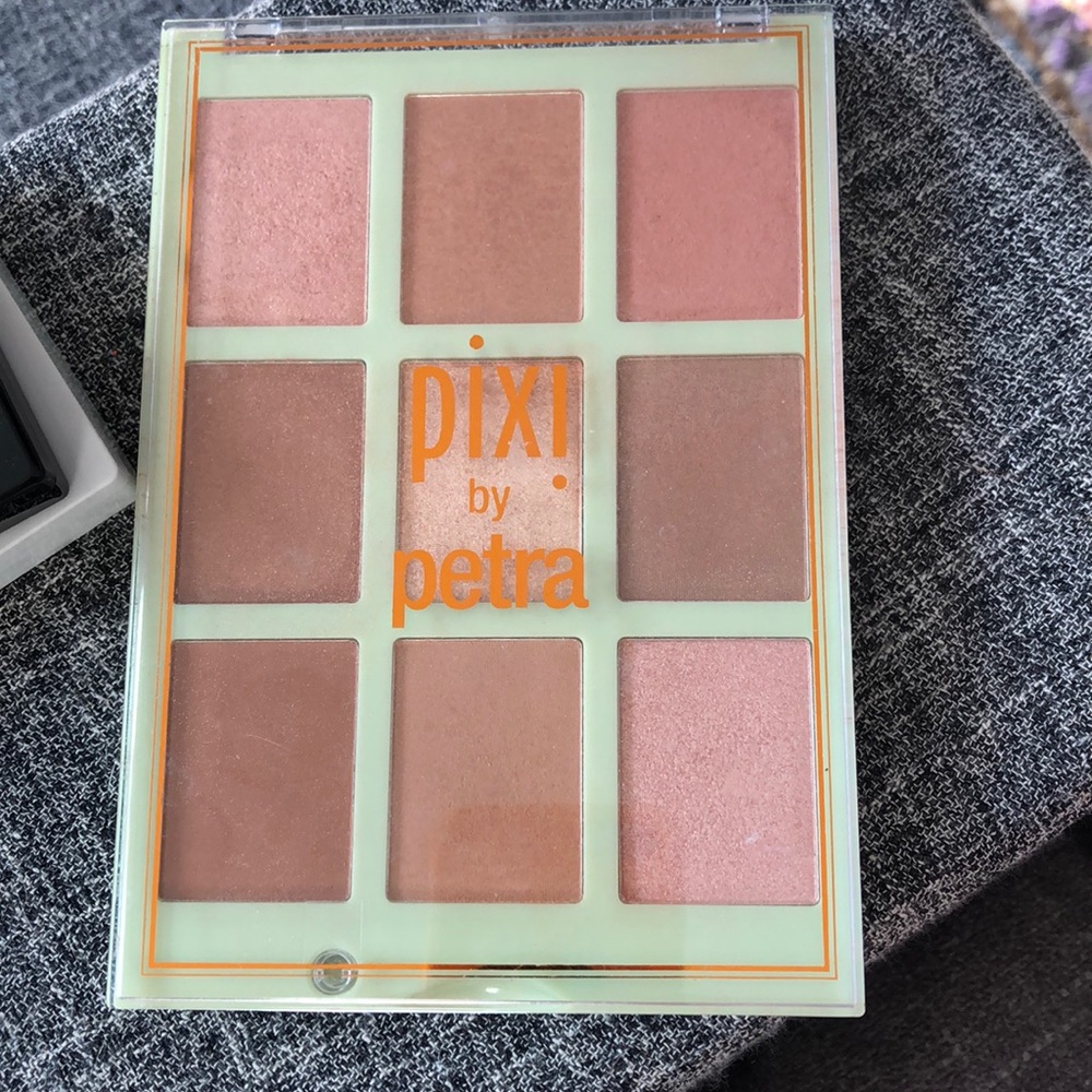 Face Palettes Bundle - Picture 10 of 10